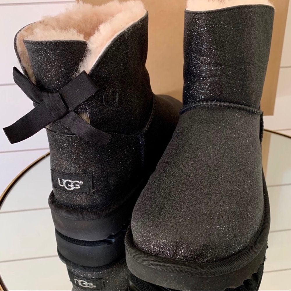 UGG Black Bailey Bow Mini